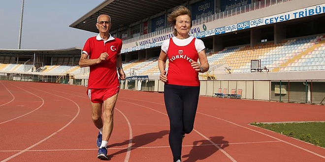 57 yıldır 'aşk'la koşuyorlar