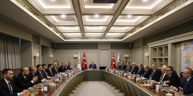 Erdoğan, Uyum Komisyonu üyeleriyle bir araya geldi