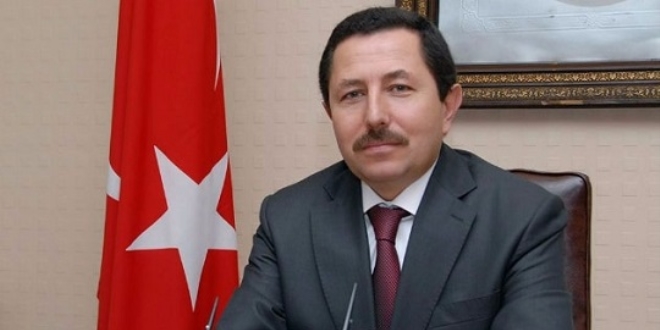 Sakarya Valisi, kanser hastası Utku için kan verdi