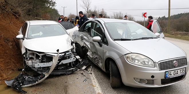 Bolu'da trafik kazası: 8 yaralı