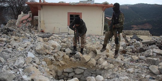 Afrin'de teröristlere ait yeni tüneller ortaya çıkarıldı