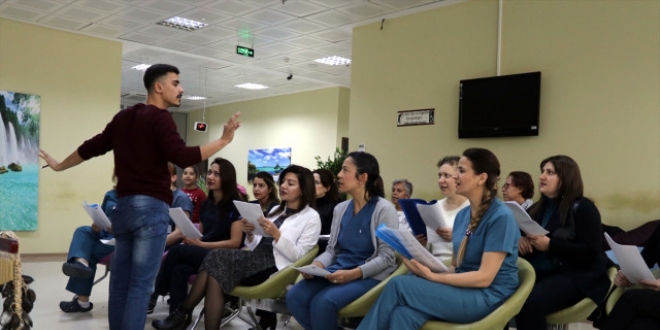 Onkoloji servisi korosu konsere hazırlanıyor