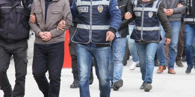 FETÖ'den gözaltına alınan 12 zanlıdan 9'u tutuklandı