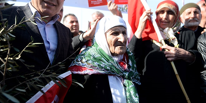 Asırlık nineden Zeytin Dalı Harekatı'na destek