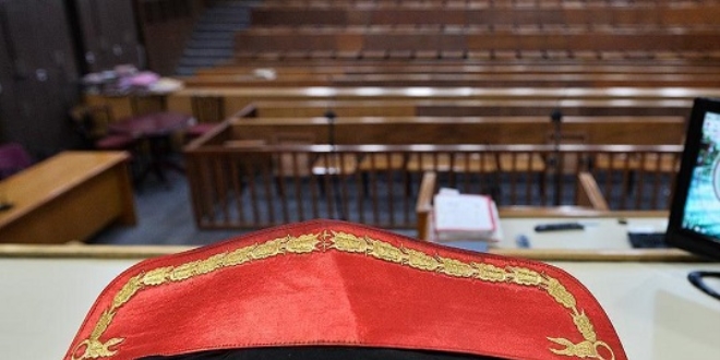 Darbeci albaydan 'İcabında polislere ateş edin' emri
