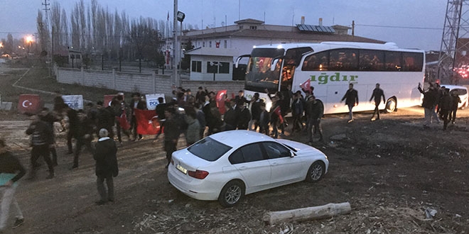 Özel Harekat polisleri Iğdır'dan Afrin'e uğurlandı