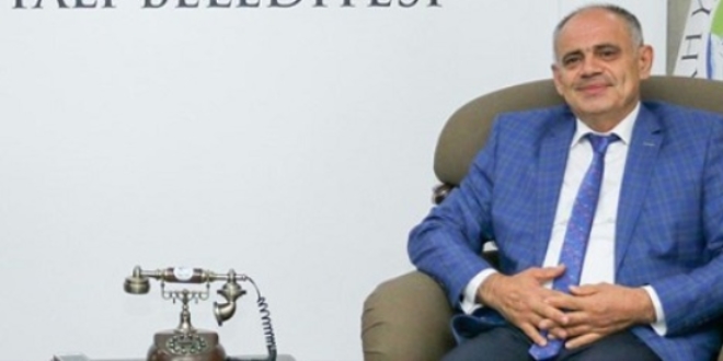 Ak Parti'li Belediye Başkanı'na bıçaklı saldırı