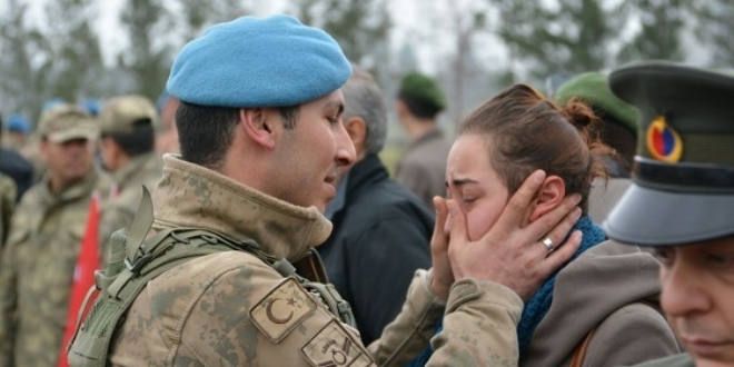 'Timsahlar' Taburu Afrin'e uğurlandı