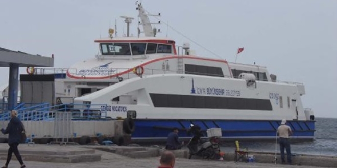 İzmir'de vapur seferleri iptal edildi