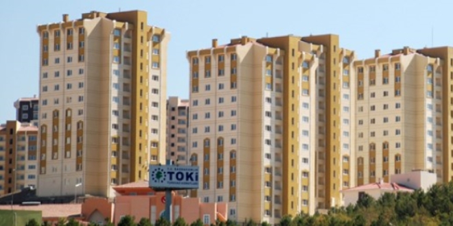 Şehit aileleri ve yakınlarına faizsiz konut imkanı