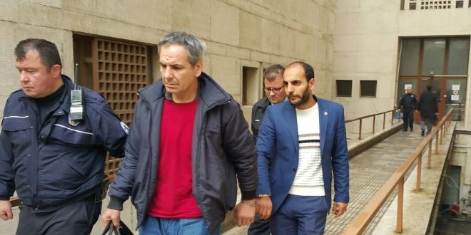 Şahit olarak geldi, 18 yıl cezası olduğu fark edilince tutuklandı