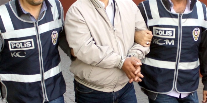 FETÖ'nün hücre evlerine operasyon: 5 kişi gözaltında