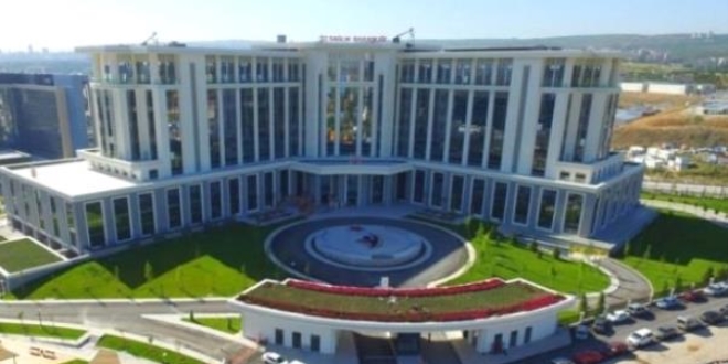 'Şehir hastaneleri'nde işletmeciye hasta garantisi yok