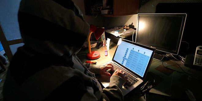 Şirket e-postalarını hackleyip 350 bin dolar çaldılar