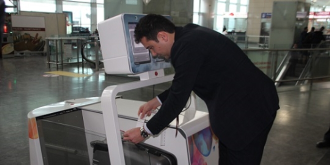 THY, akıllı bagaj robotu Leo'yu tanıttı