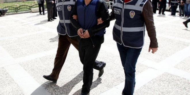 Bitlis merkezli 3 ilde FETÖ operasyonu: 6 gözaltı