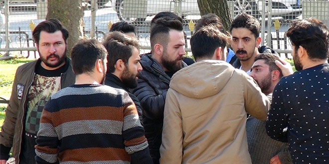 İstanbul Emniyet Müdürlüğü önünde hareketli dakikalar