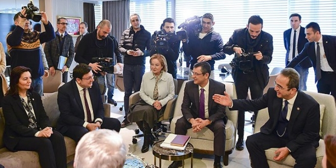 CHP'den İYİ Parti'ye 'seçim güvenliği' ziyareti