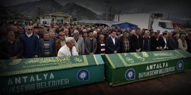Babasının acısına ancak 2 saat dayanabildi