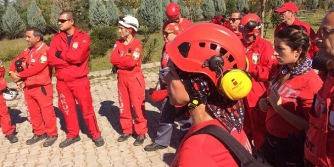 Yardım melekleri AKUT kadınları