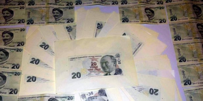 Yazıcıda bastığı sahte paralarla pazarda alışveriş yaptı