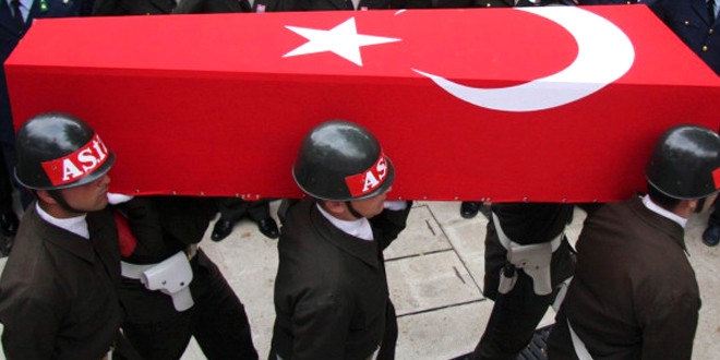Şehidin ağabeyi KHK mağduru çıktı