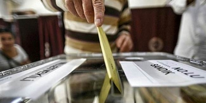 Mahalli idarelerde seçilme yaşı 18'e indiriliyor