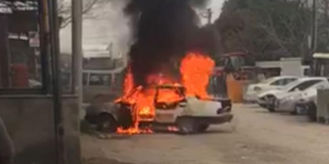 Tamirciye sinirlenip, otomobilini ateşe verdi