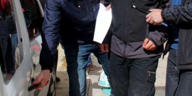 Trafikte çıkan tartışmada 'yanlışlıkla' arkadaşını vurdu