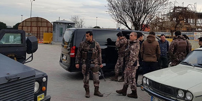 İstanbul'da Uber aracına silahlı saldırı