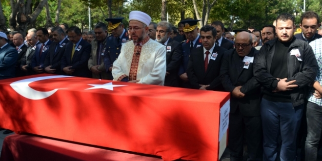 Şehit Uzman Çavuş Tuğra Kavun, toprağa verildi