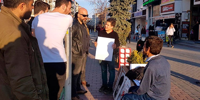 Polisin 'Atatürk' hassasiyeti alkışlandı