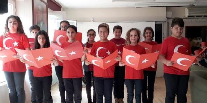İstiklal Marşı okuma yarışmasında 3'üncü oldular