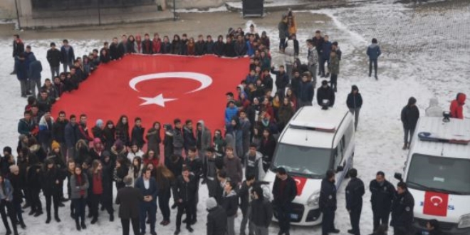 Kavga ihbarıyla çağırdıkları polislere 'Afrin' sürprizi
