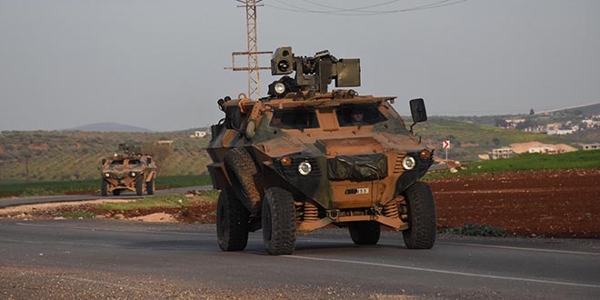 Hatay'a gelen komandolar sınır birliklerine sevk edildi