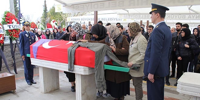 Pilot Melike Kuvvet son yolculuğuna uğurlandı