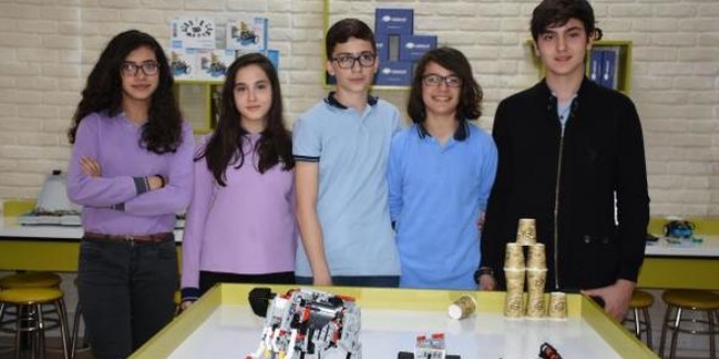 8'inci sınıf öğrencileri insansız kara aracı yaptı