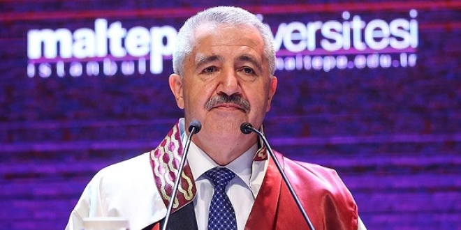 Bakan Arslan: Gebze'den Halkalı'yı kesintisiz hale getireceğiz