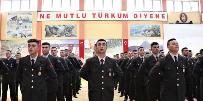 Isparta'da uzman erbaşlar yemin etti, bröve taktı
