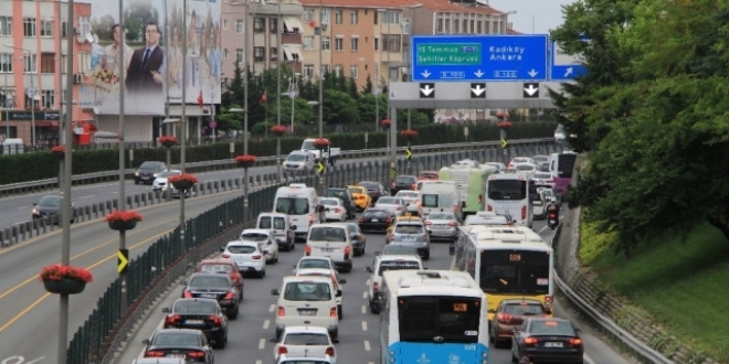 stanbul'da baz yollar trafie kapatlacak