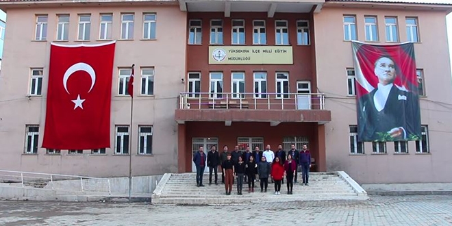Öğretmenler, Çanakkale Türküsü'nü seslendirdi