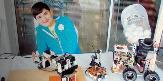 15 yaşındaki mucit yaptığı robotlarla adından söz ettiriyor