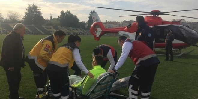 Afrin gazisi hava ambulansıyla Ankara'ya gönderildi