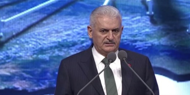 'Teröre arka çıkarak insanlığın geleceğini tehlikeye atıyorsunuz'