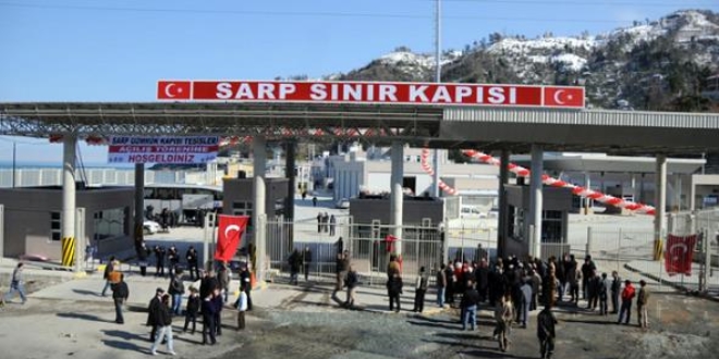 Gümrük Bakanlığı: Sarp Sınır Kapısı'nda işlemler duracak