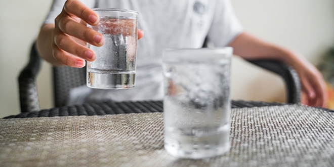 Gereğinden fazla su içmek metabolizmayı bozuyor
