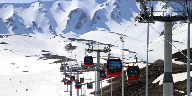 Erciyes'te kayak sezonu 15 Nisan'a kadar uzadı