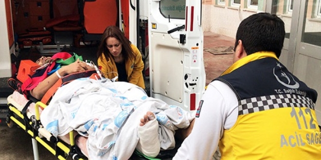 Hastaneden kaçmak isterken 3'üncü kattan düştü