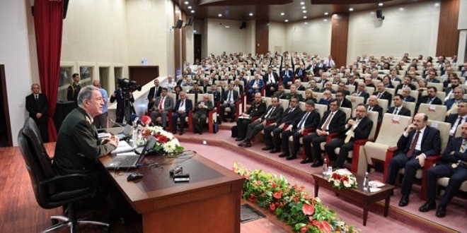 Orgeneral Akar, 'Türkiye ve Güvenlik' konulu konferans verdi