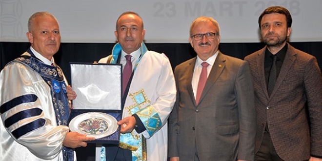 Dışişleri Bakanı Çavuşoğlu'na fahri doktora
